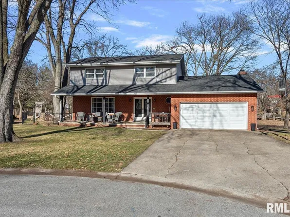 15 Candi Ct, Chatham, IL 62629