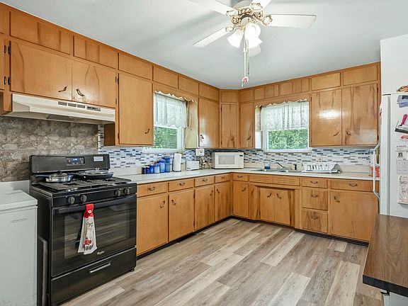 5th image of 313 S Rinker Avenue