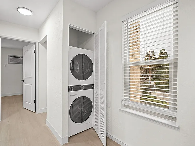 Parkside_on_Carmel_Web_3