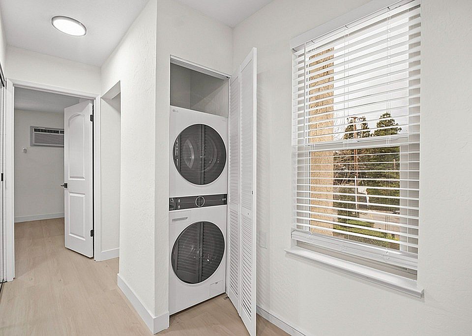 Parkside_on_Carmel_Web_3