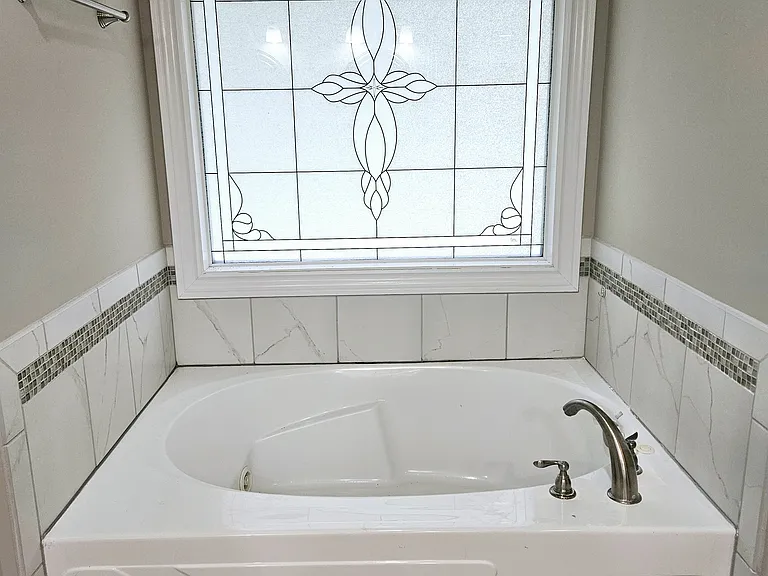 231 Ashton Ct — Photo 9