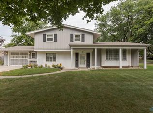 3650 Elmlawn Dr, Toledo, OH 43614