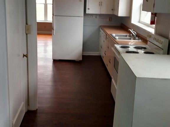 5th image of 2422 Highland Dr APT 3
