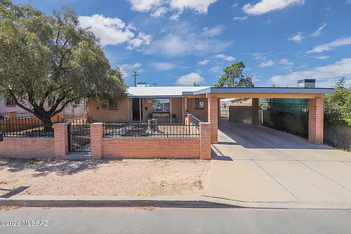 201 W Borrego St Photo 1
