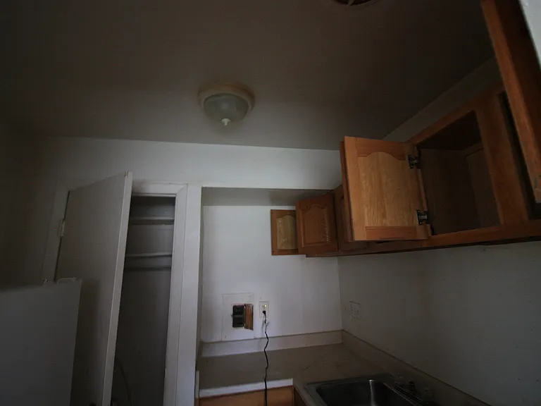 810 Nat Ct — Photo 4