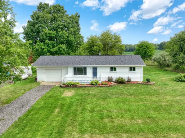 3238 Territorial Rd, Leslie, MI 49251