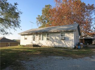 1305 W Main St, Maysville, MO 64469