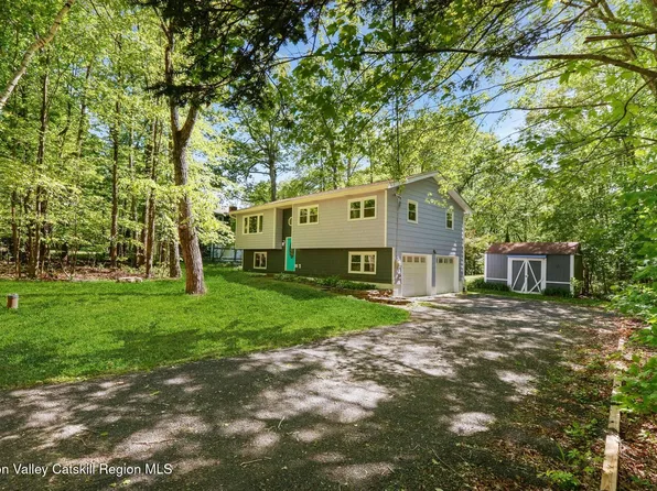 20 Mary Lou Ln, Shokan, NY 12481