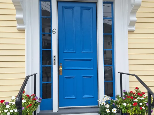 6 Pleasant St, Rockport, MA 01966