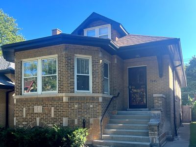 7445 N Rockwell St, Chicago, IL, 60645