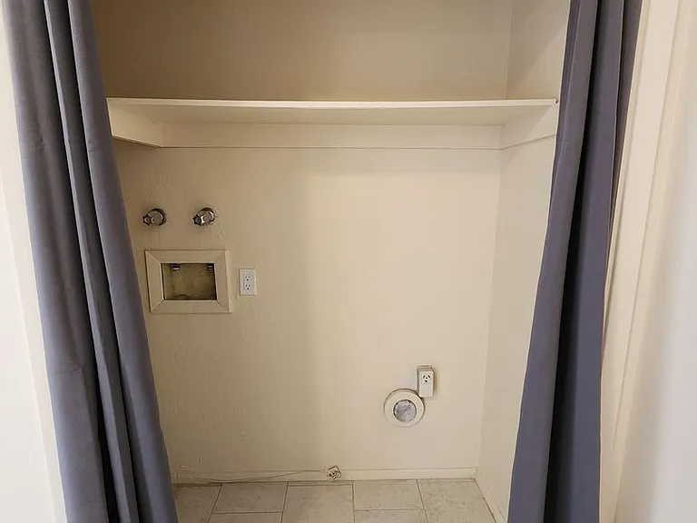 1217 La Fonda Dr — Photo 9