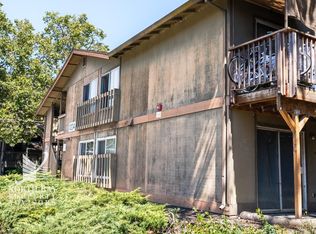 1204 Armory Dr, Santa Rosa, CA 95401