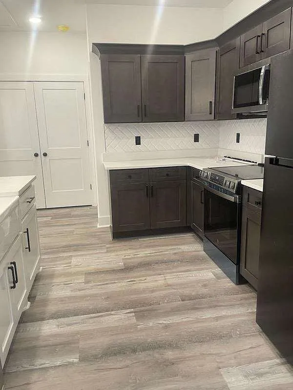 4 bed, 2000 sqft, $3,800 — Photo 4