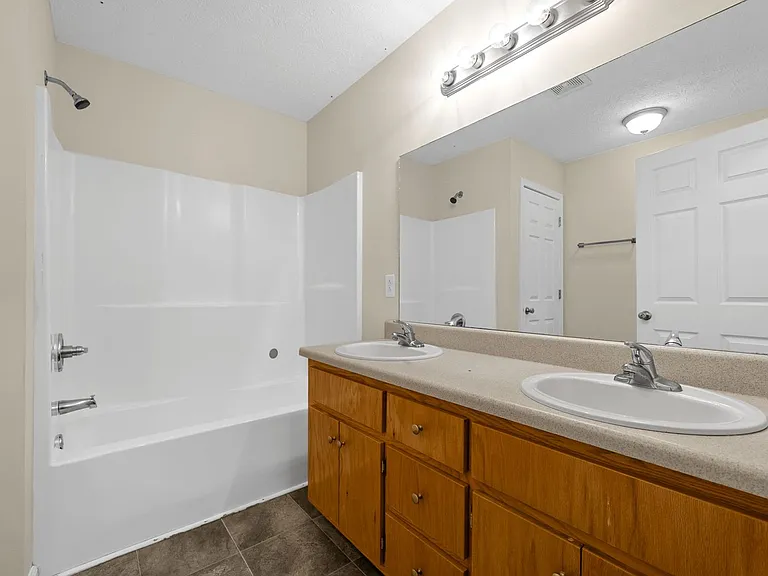 Solid Rock Ct - 105 — Photo 15
