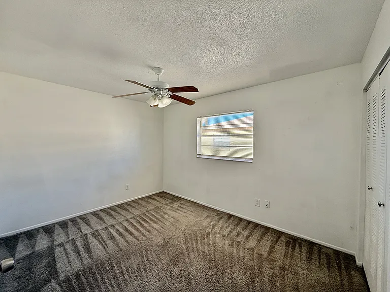 733 Michigan Ct — Photo 11