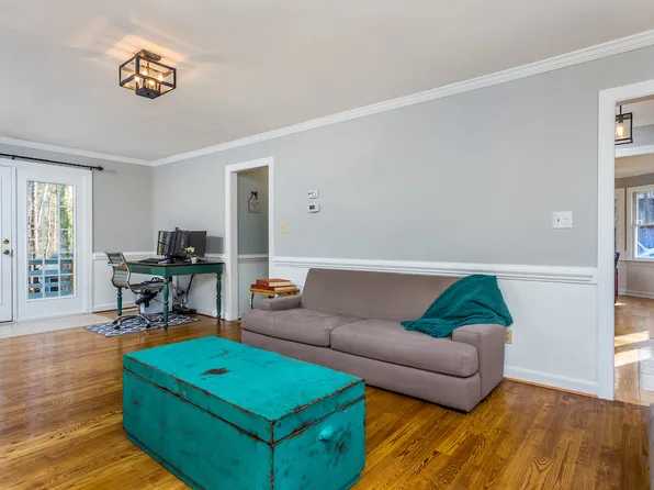 901 Balmoral Dr, Cary, NC 27511