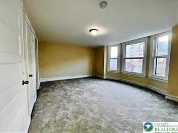 405 N 6th St, Allentown, PA 18102