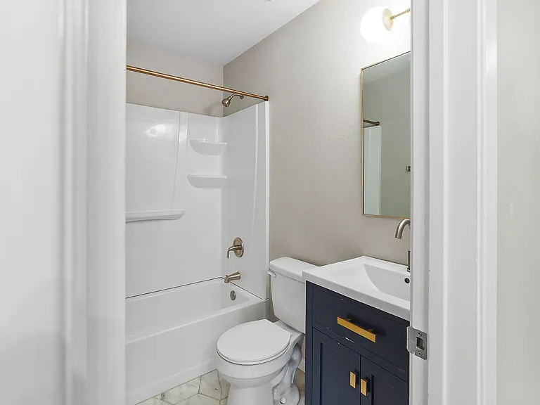 1208 Hillyer St — Photo 13