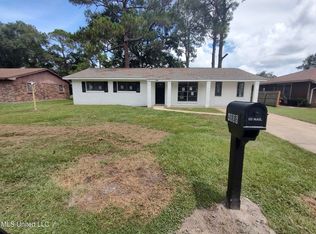 4006 Karen St, Moss Point, MS 39563