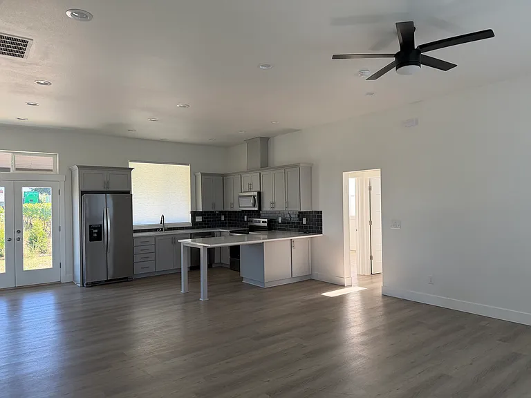 28371 S Barlow Rd — Photo 3