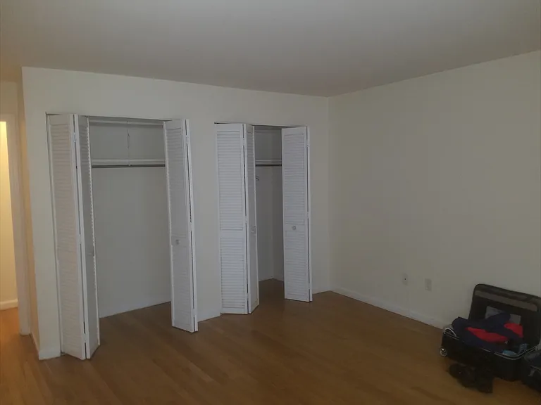 1465 E Putnam Ave #331 — Photo 4