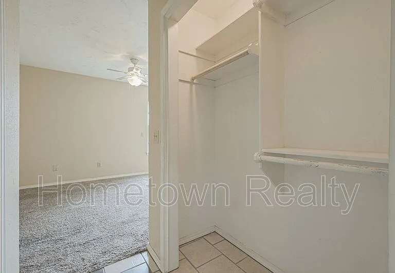2000 Twisted Oak Cir — Photo 14