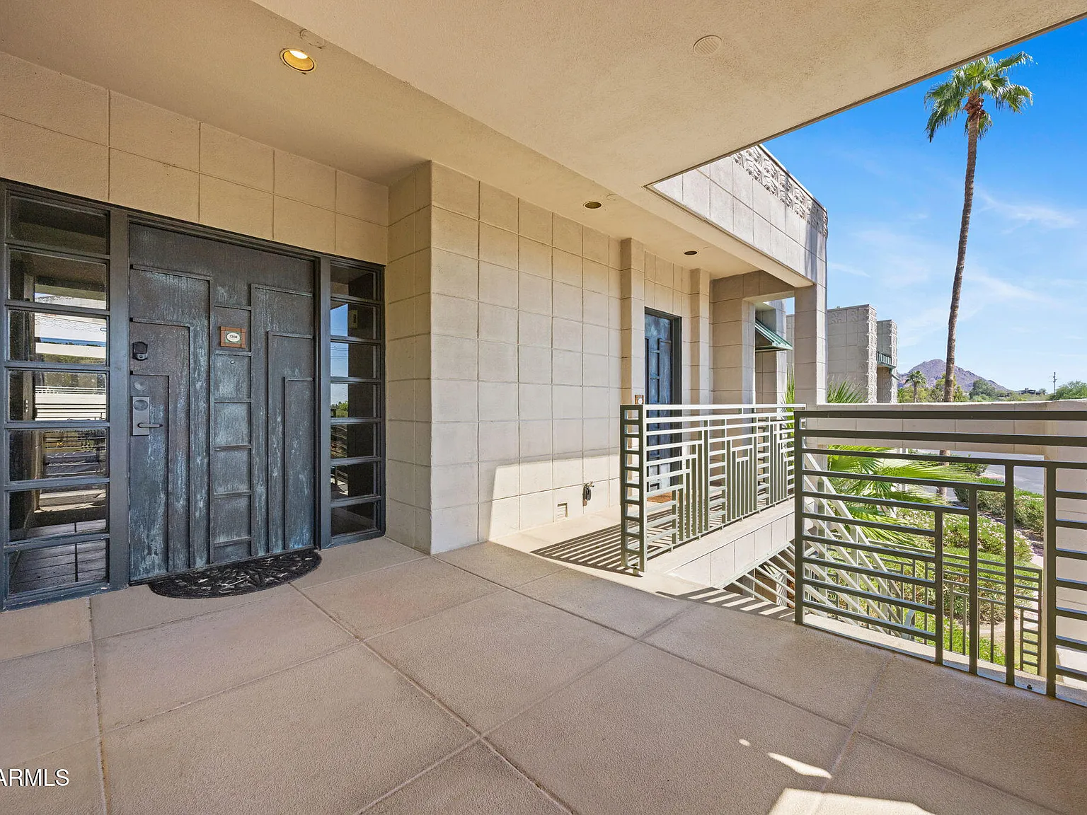 2 bed, 2.5 bath, 1415 sqft, $15,000 — Photo 2