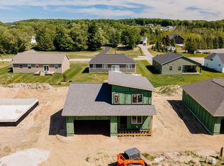 11533 S Sunset Dr, Empire, MI 49630