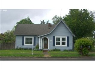 145 N 7th St, Harrisburg, OR 97446