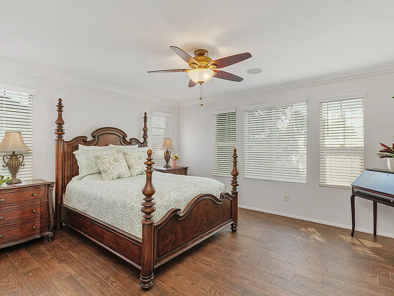 35839 Crickhowell Ave — Photo 13