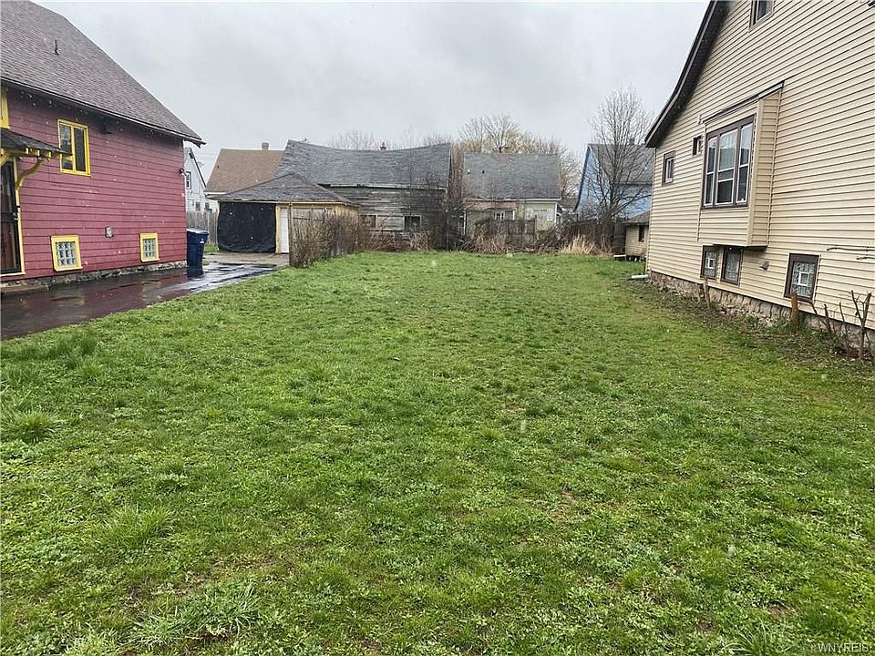 2nd image of 129 Parkridge Ave