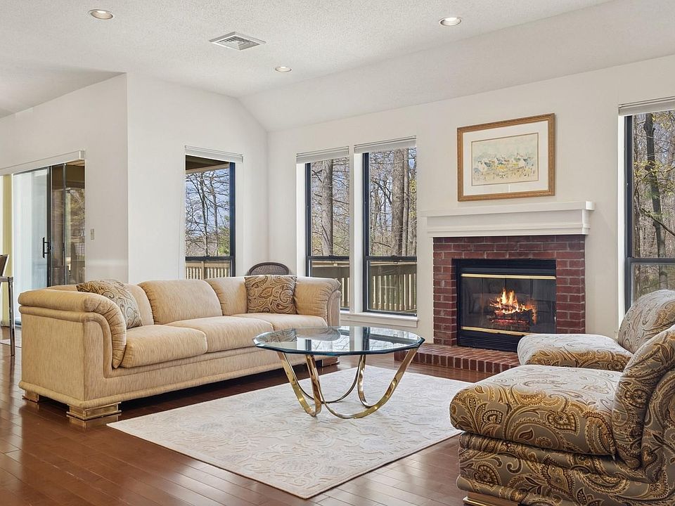 1st image of 452 Heritage Hills #D