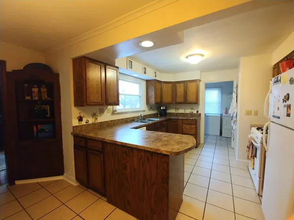 3606 Pittsburgh Ave, Erie, PA 16508