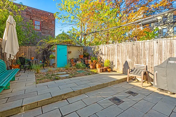 Rented by Daniel Gale Sotheby's International Realty | media 21