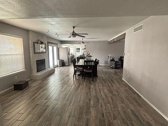 3rd image of 4608 Tropicana Ave