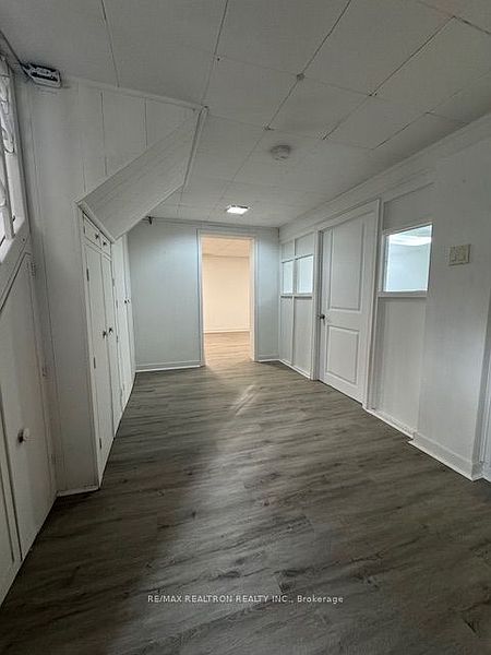Toronto House for rent - 4 Bedrooms — photo 16