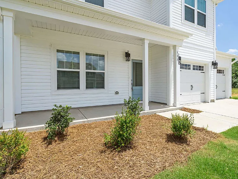 172 Horseshoe Pl — Photo 2