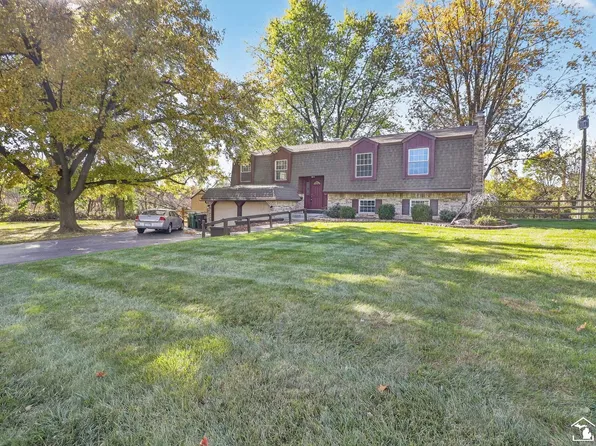 6247 Cheltenham Dr, Temperance, MI 48182