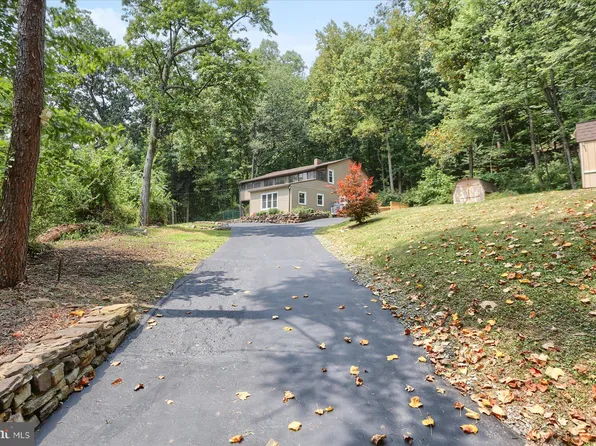 2550 Lambs Gap Rd, Enola, PA 17025
