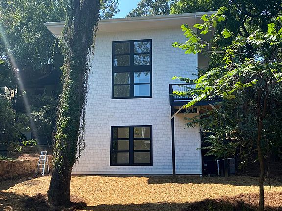 The back of 906 Saint Charles. The large windows are yours.