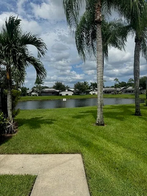 3 bed, 2.0 bath, 1332 sqft, $2,650 — Photo 2
