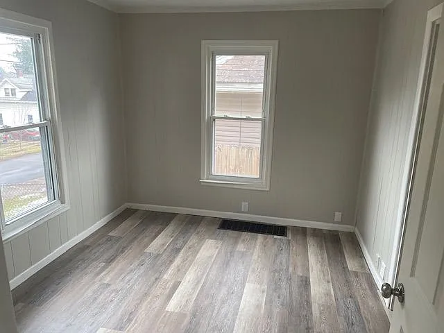 1384 Playford Ave — Photo 4