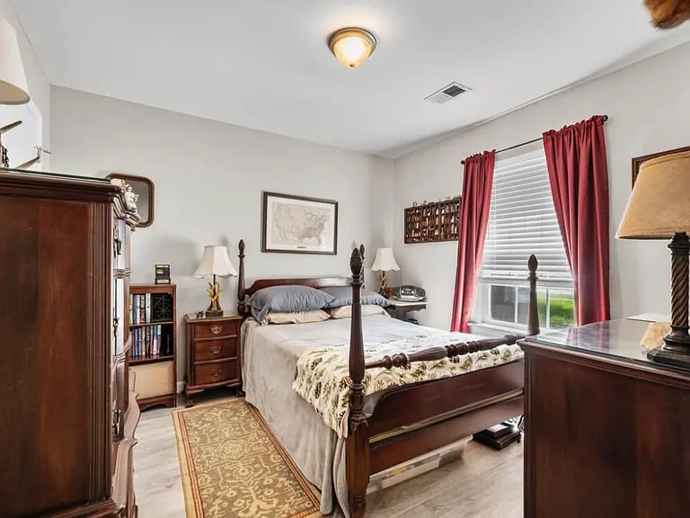 207 Allen Richard Ct — Photo 6