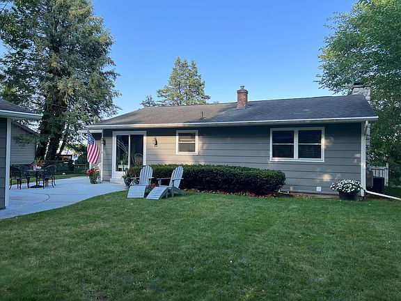 2nd image of 460 W Crooked Lake Dr
