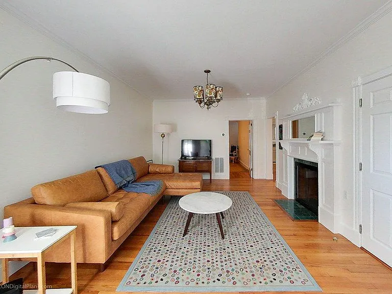 34 Catherine St #A — Photo 3