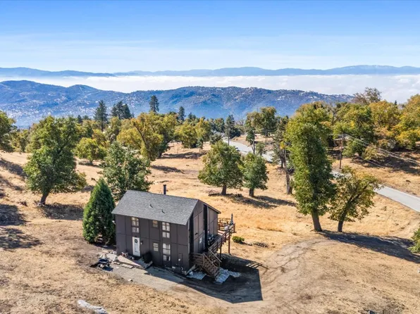 27021 Deertrail Dr, Tehachapi, CA 93561