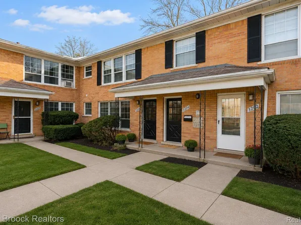 3206 Shenandoah Dr #2, Royal Oak, MI 48073
