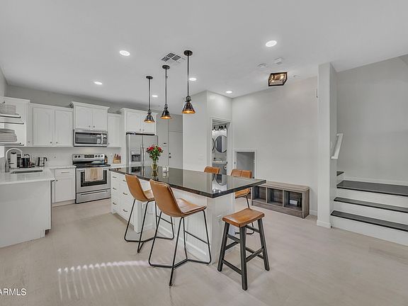 3rd image of 280 S EVERGREEN Road #1263