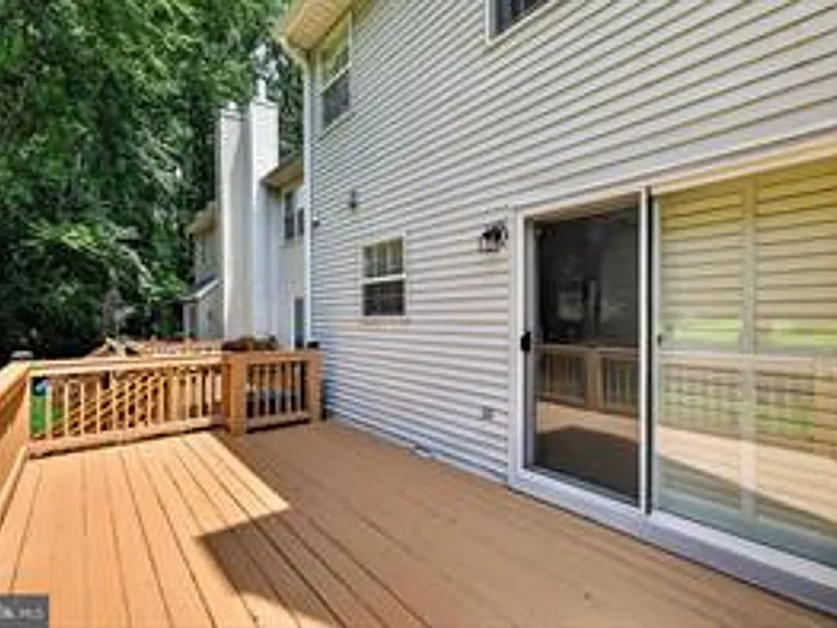 10 Augustine Ct — Photo 29
