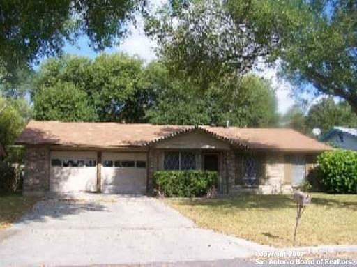 1st image of 4311 SUNSHADOW DR